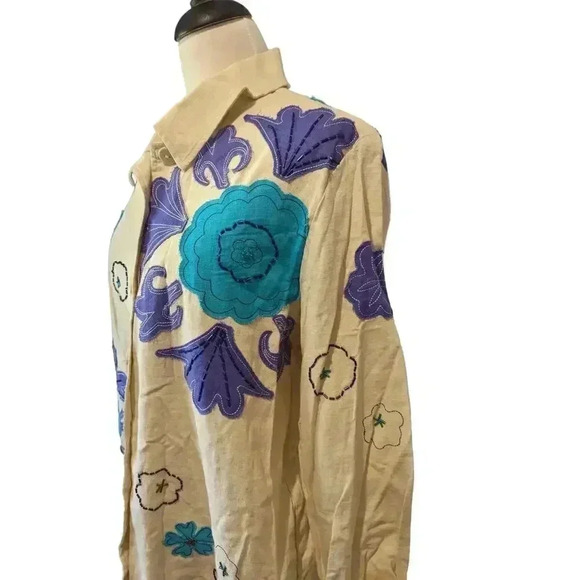 Heart of Palm Linen Blend Button Up Shirt with Pockets Embroidered Beads Size 12 - Picture 3 of 8
